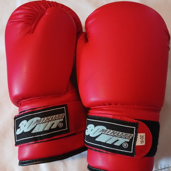 30 Minute Hit Fitness/Sport Boxing Gloves Size 8 Red - Picture 1 of 7